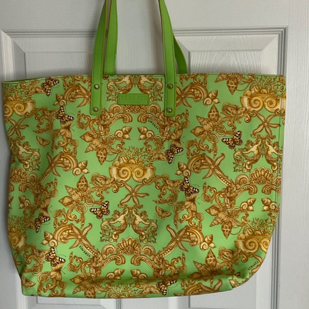 NWOT HUGE CANVAS VERSACE GREEN BAG LEATHER HANDLES, shells and butterfly pattern